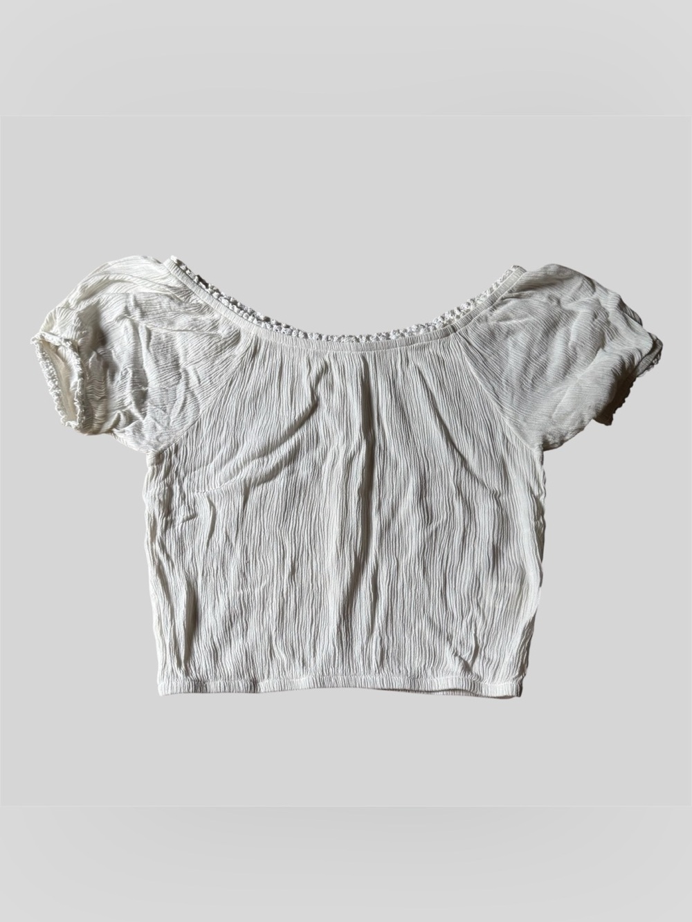 Junior’s White Puff Sleeve Top